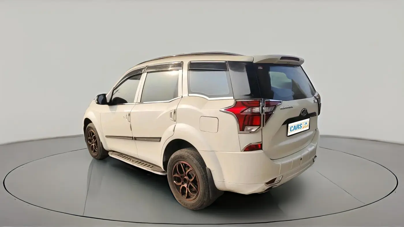2019 Mahindra XUV500 W3, Diesel, Manual, 1,96,120 km, exterior