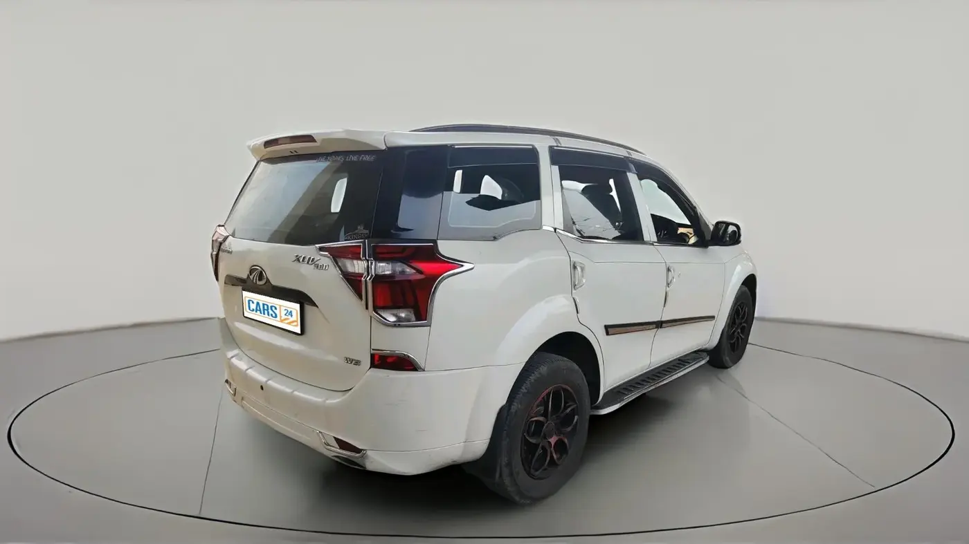 2019 Mahindra XUV500 W3, Diesel, Manual, 1,96,120 km, exterior
