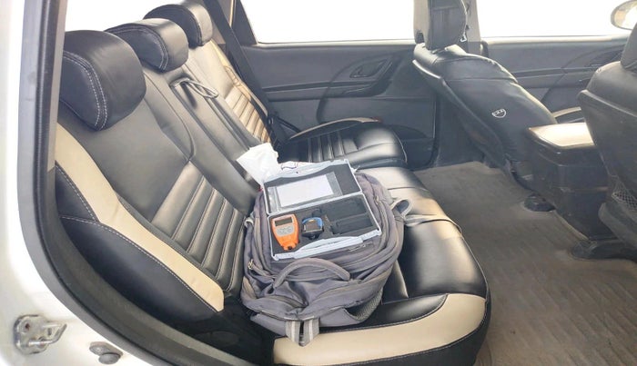 2019 Mahindra XUV500 W3, Diesel, Manual, 1,96,120 km, interior