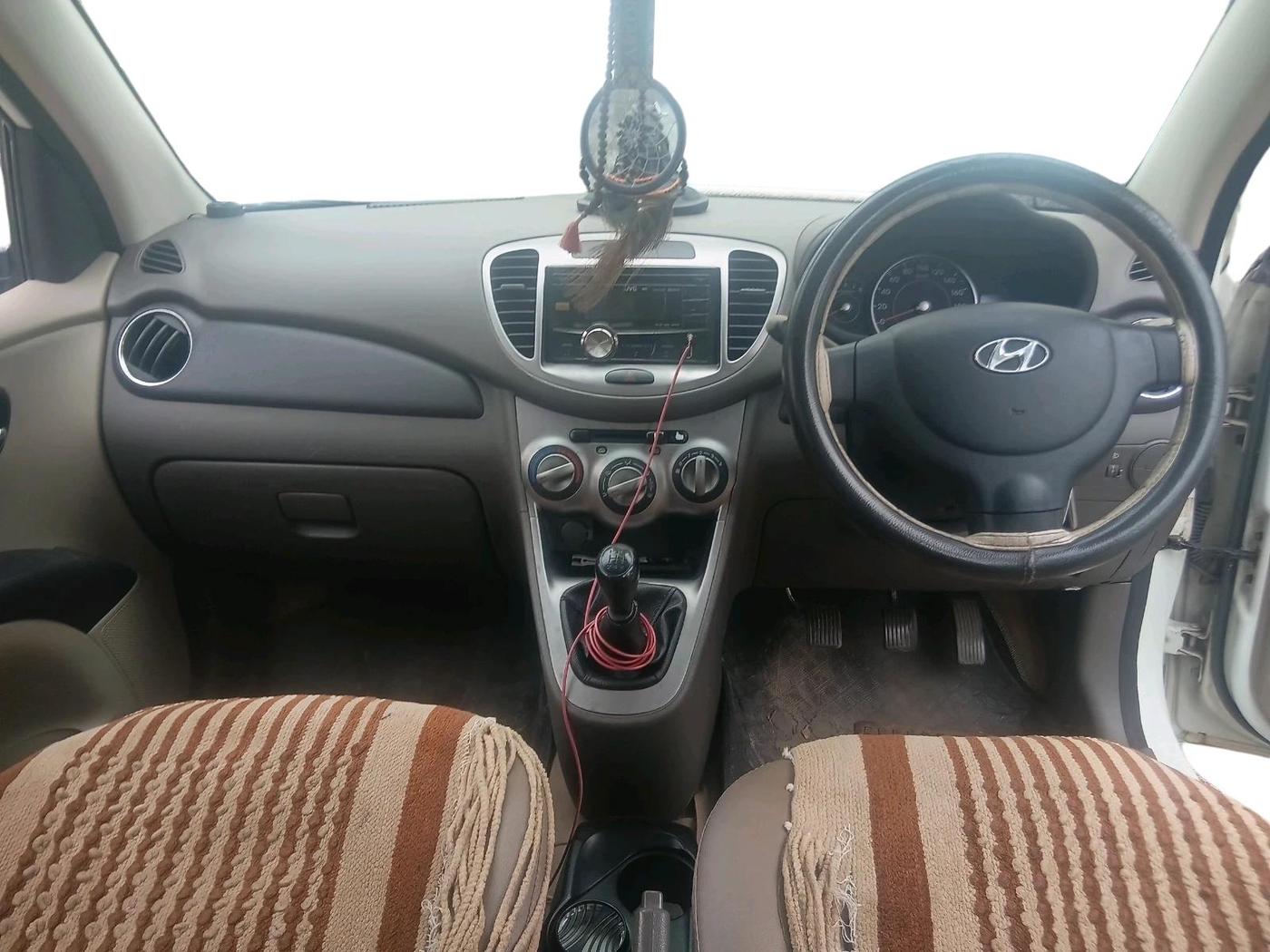 2012 Hyundai i10 MAGNA 1.2, CNG, Manual, 61,976 km, interior