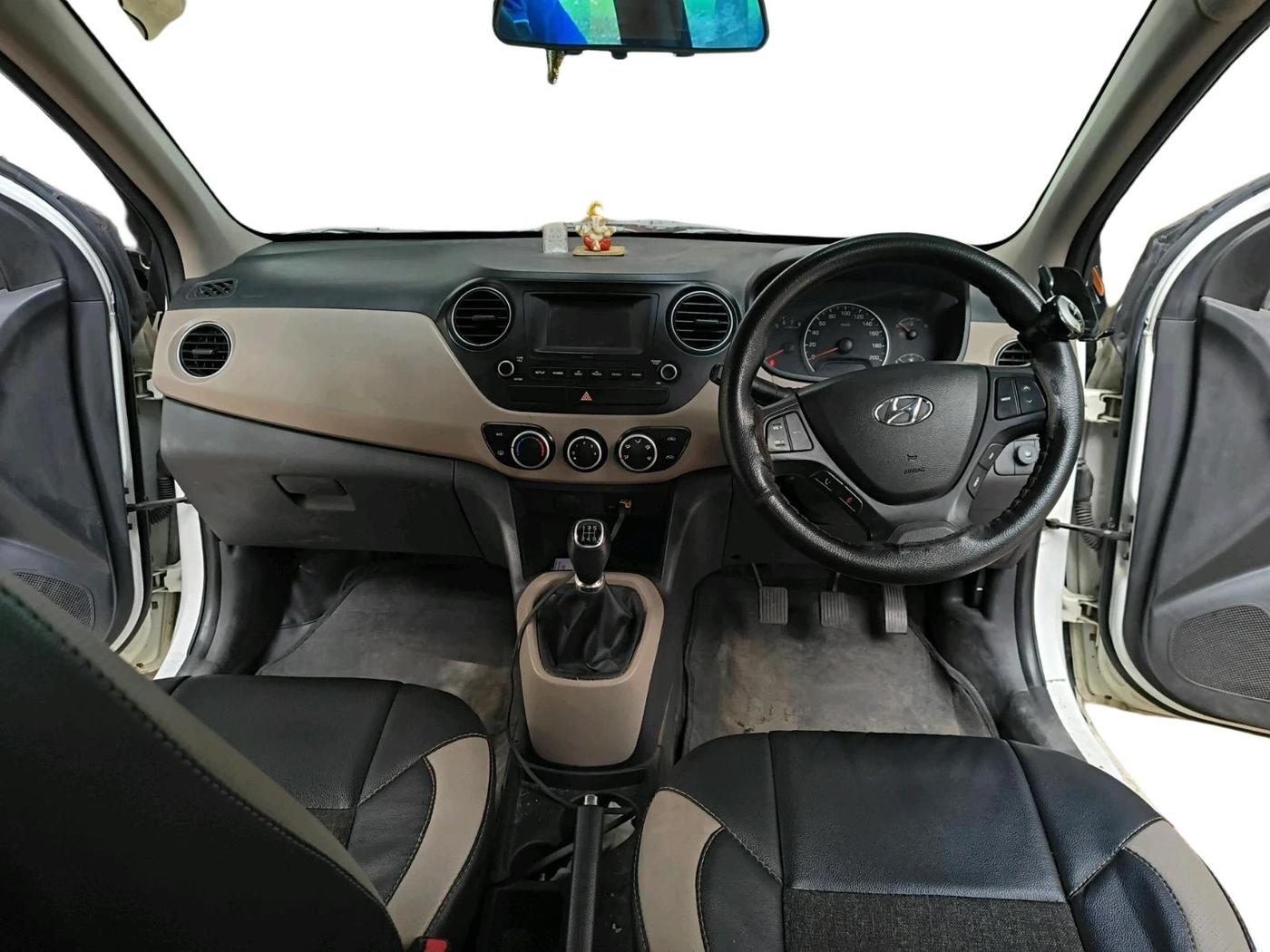 2017 Hyundai Grand i10 SPORTZ 1.2 KAPPA VTVT, CNG, Manual, 77,366 km, interior