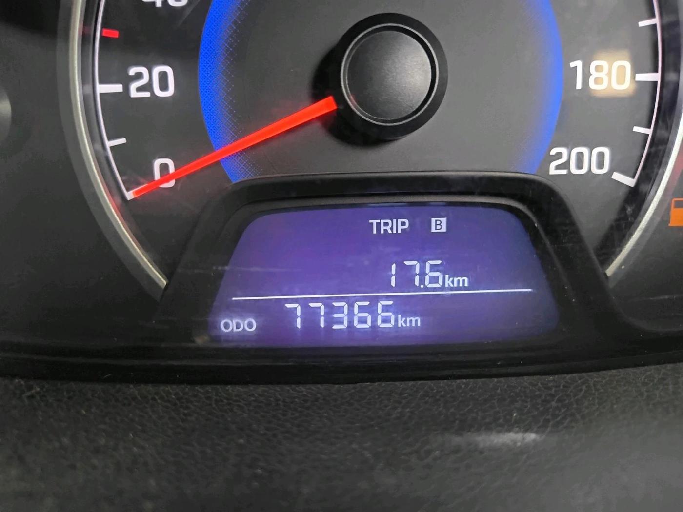 2017 Hyundai Grand i10 SPORTZ 1.2 KAPPA VTVT, CNG, Manual, 77,366 km, interior