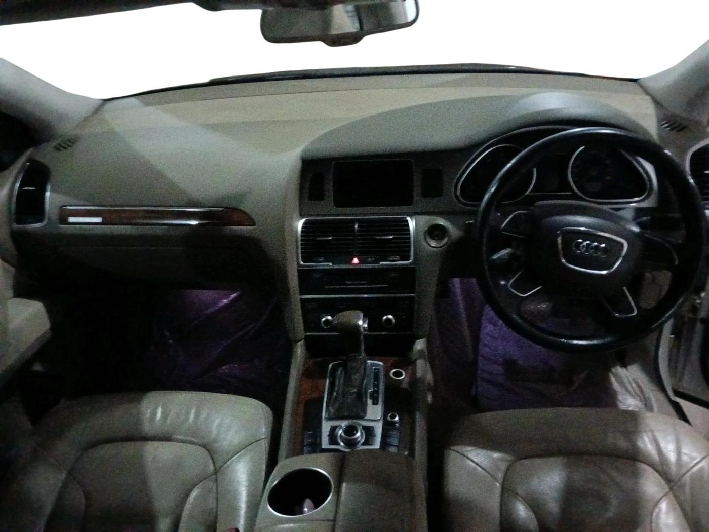 2012 Audi Q7 3.0 TDI QUATTRO, Diesel, Automatic, 2,21,741 km, interior