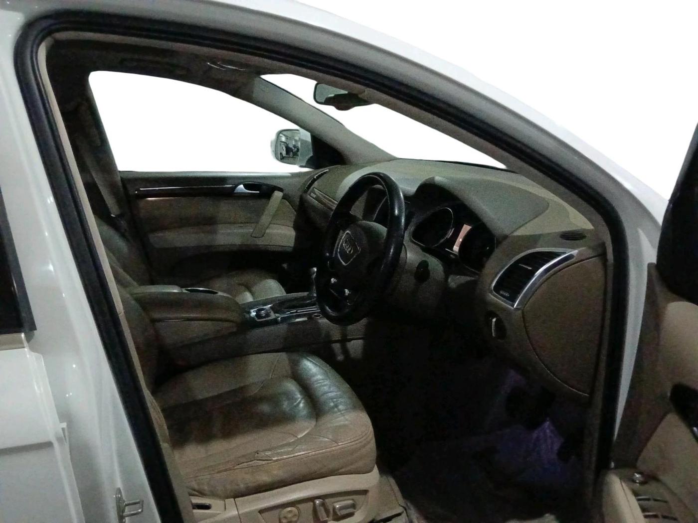2012 Audi Q7 3.0 TDI QUATTRO, Diesel, Automatic, 2,21,741 km, interior