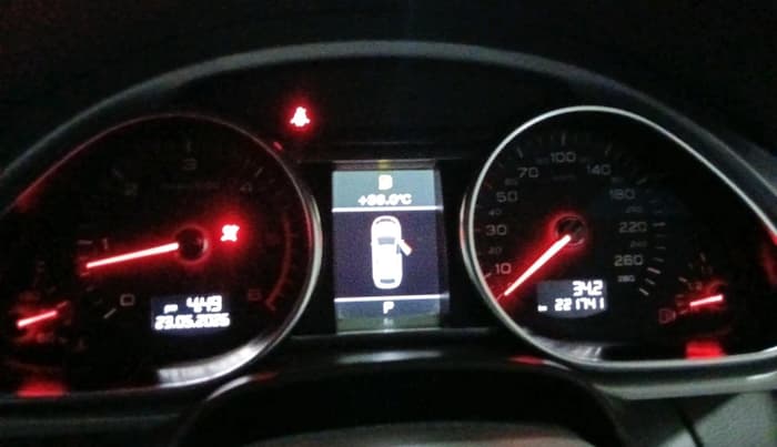 2012 Audi Q7 3.0 TDI QUATTRO, Diesel, Automatic, 2,21,741 km, interior
