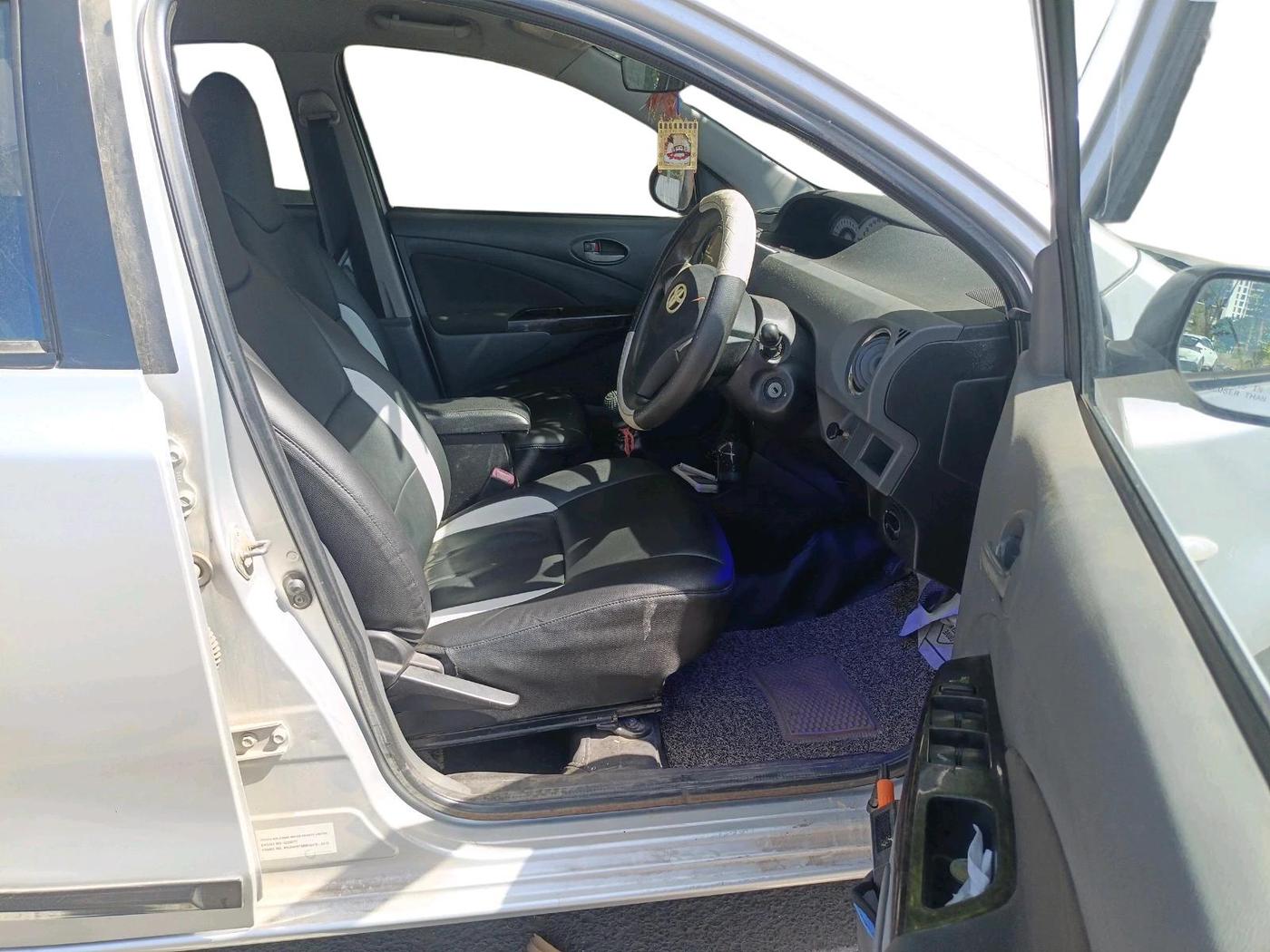 2012 Toyota Etios VD, Diesel, Manual, 1,83,108 km, interior