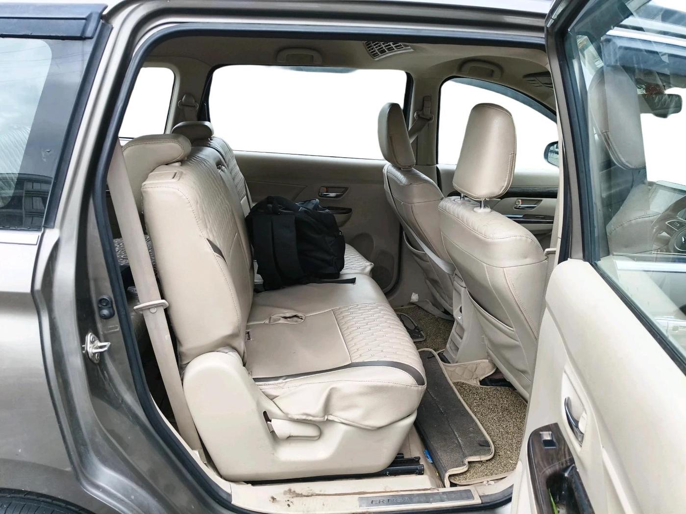 2021 Maruti Ertiga ZXI+ SHVS, CNG, Manual, 97,705 km, interior