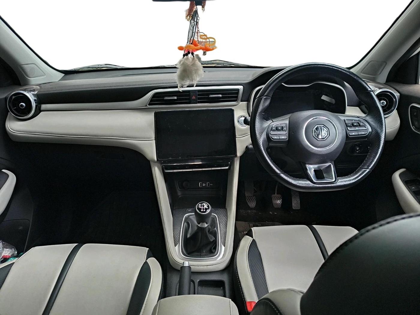 2023 MG ASTOR SMART 1.5 MT, Petrol, Manual, 18,299 km, interior