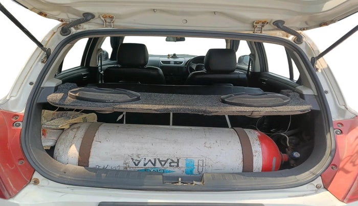 2013 Maruti Swift VXI, CNG, Manual, 1,00,640 km, exterior