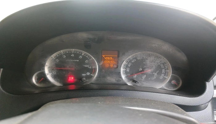 2013 Maruti Swift VXI, CNG, Manual, 1,00,640 km, interior