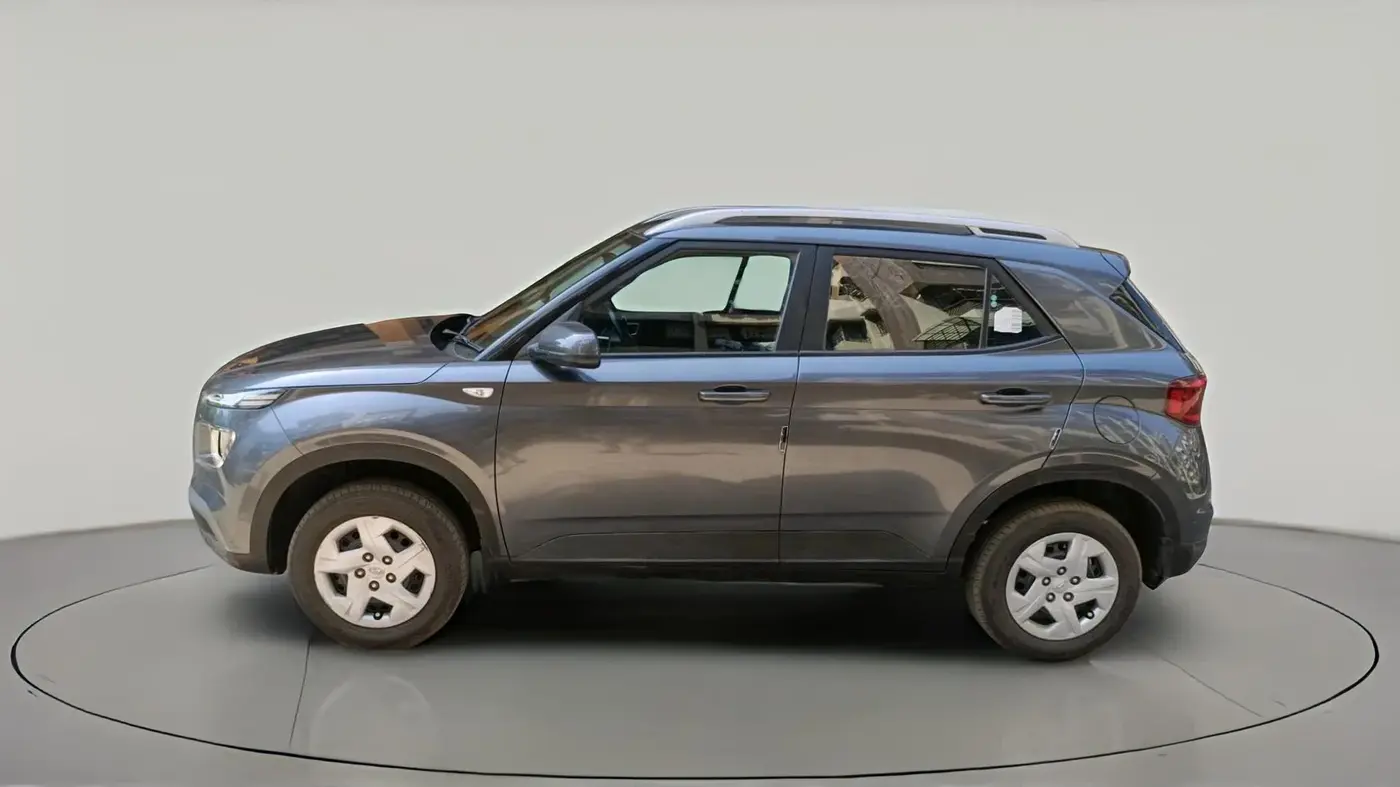 2022 Hyundai VENUE S 1.2, Petrol, Manual, 22,213 km, exterior