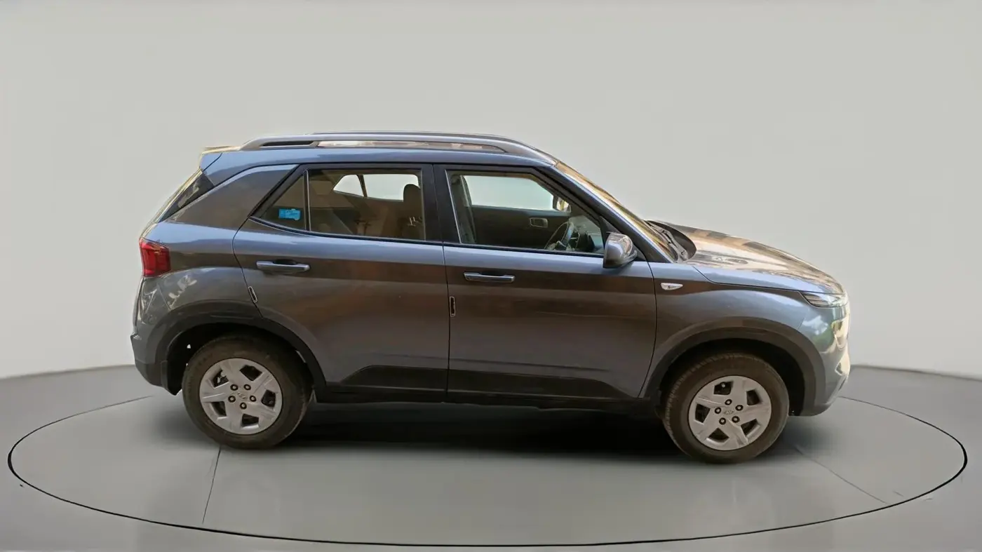 2022 Hyundai VENUE S 1.2, Petrol, Manual, 22,213 km, exterior