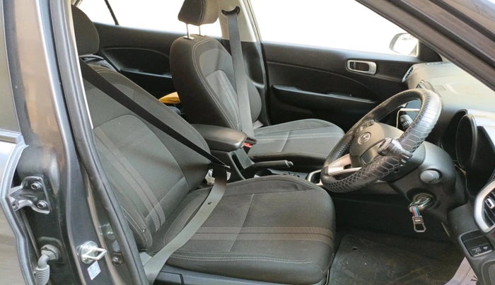 2022 Hyundai VENUE S 1.2, Petrol, Manual, 22,213 km, interior