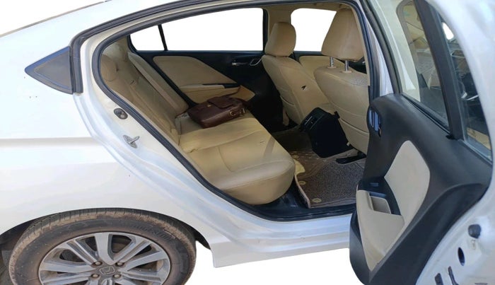 2021 Honda City 1.5L I-VTEC V MT 4TH GEN, CNG, Manual, 75,297 km, interior