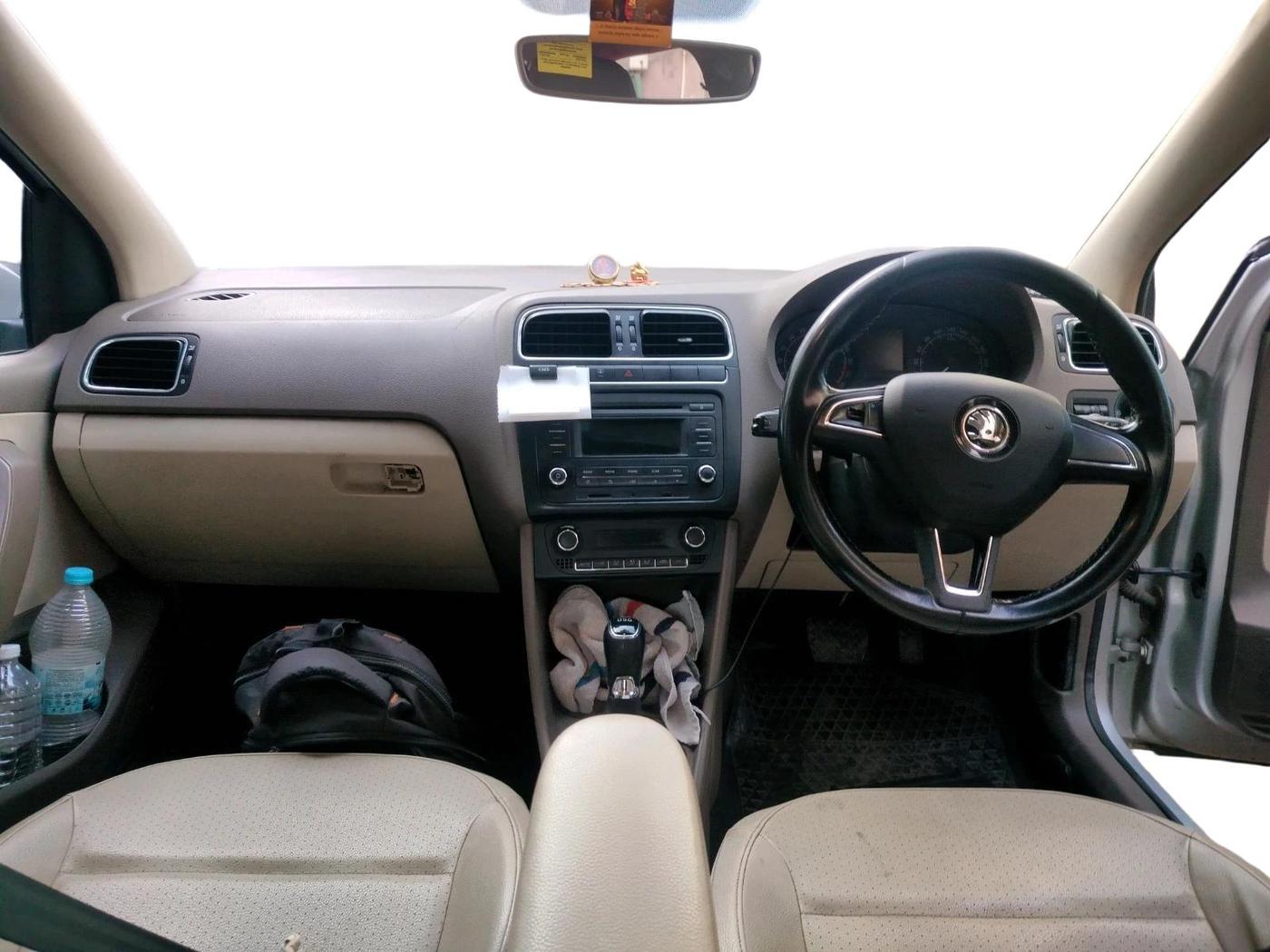 2016 Skoda Rapid 1.5 TDI CR STYLE PLUS AT, Diesel, Automatic, 1,64,435 km, interior