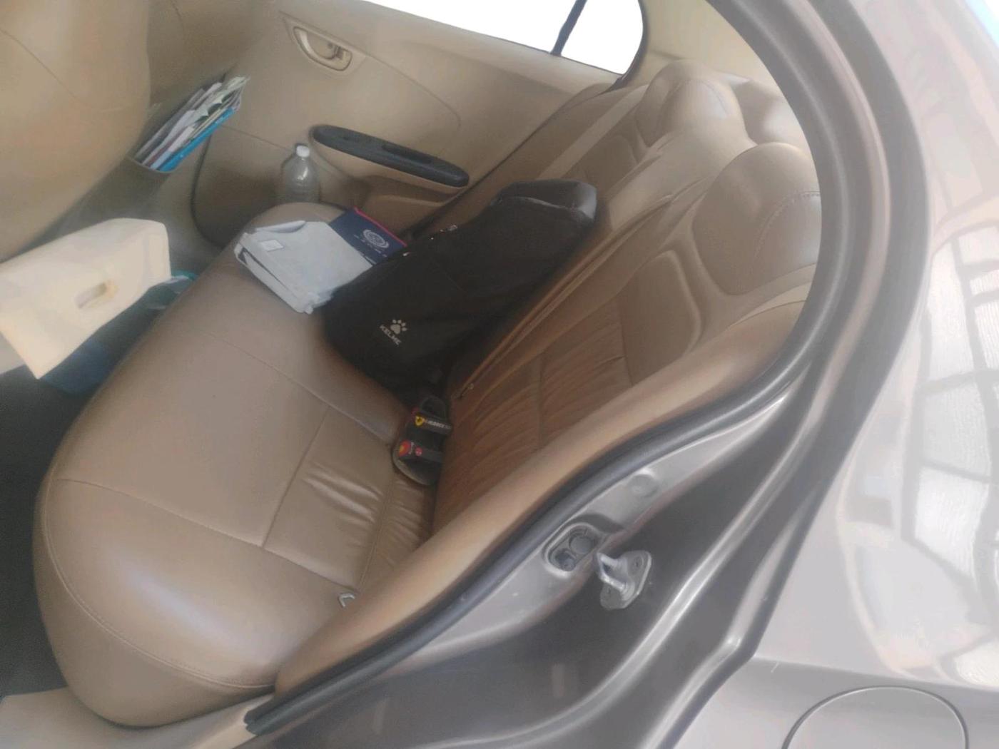 2014 Honda Amaze 1.5L I-DTEC S, Diesel, Manual, 1,62,073 km, interior