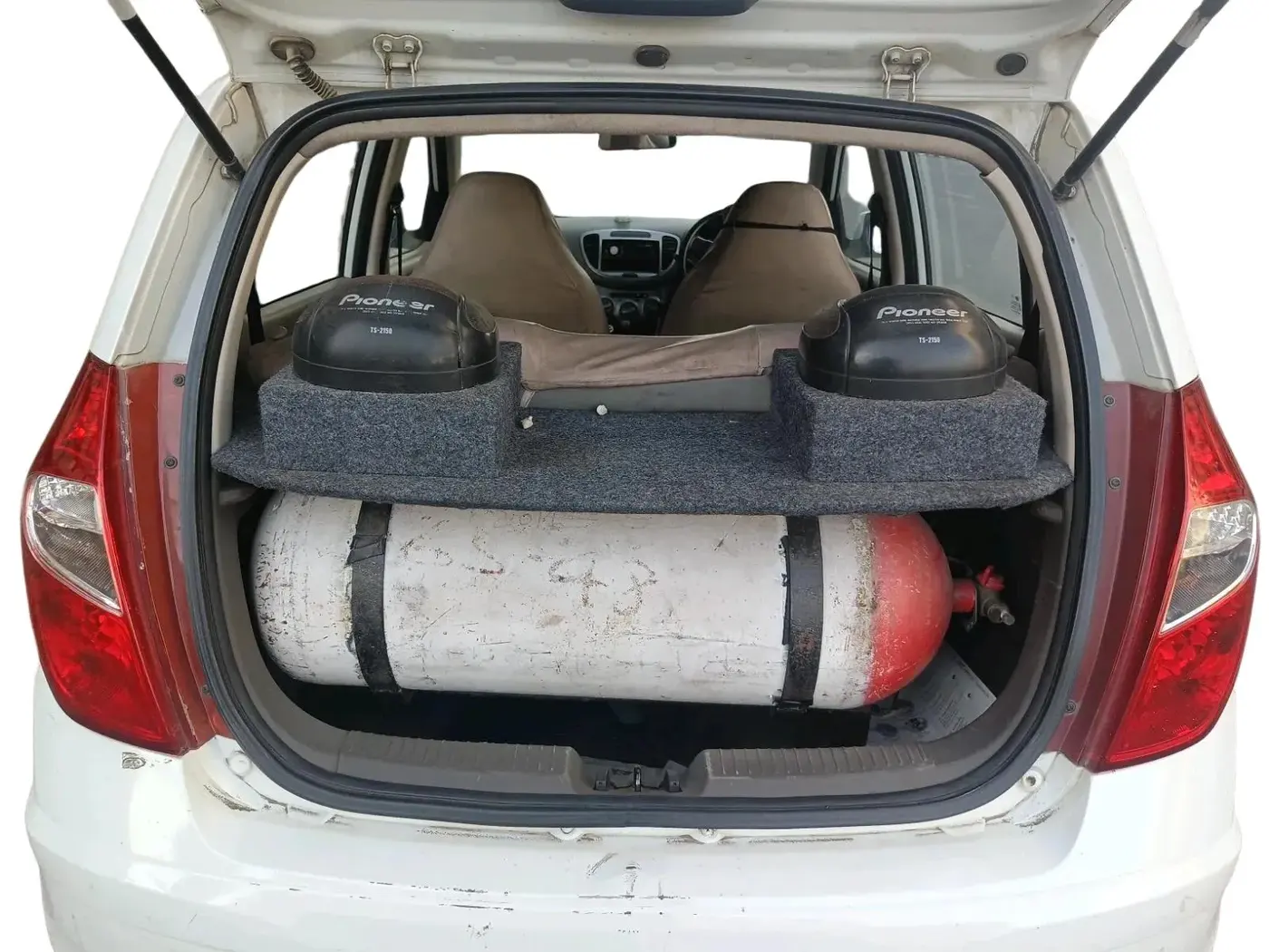 2012 Hyundai i10 MAGNA 1.2, CNG, Manual, 1,29,440 km, exterior
