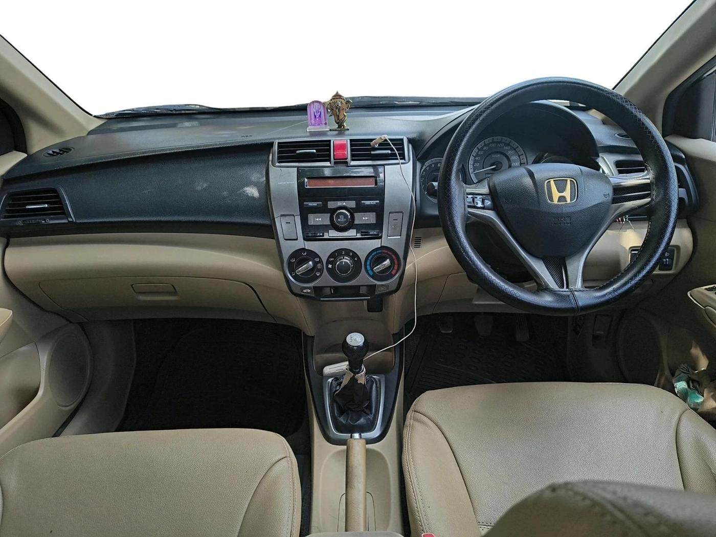 2013 Honda City 1.5L I-VTEC S MT, CNG, Manual, 1,46,868 km, interior
