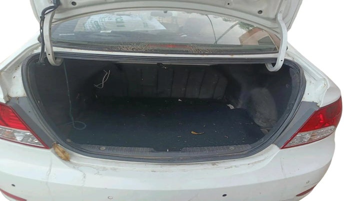 2013 Hyundai Verna FLUIDIC 1.6 CRDI SX, Diesel, Manual, 1,88,261 km, exterior