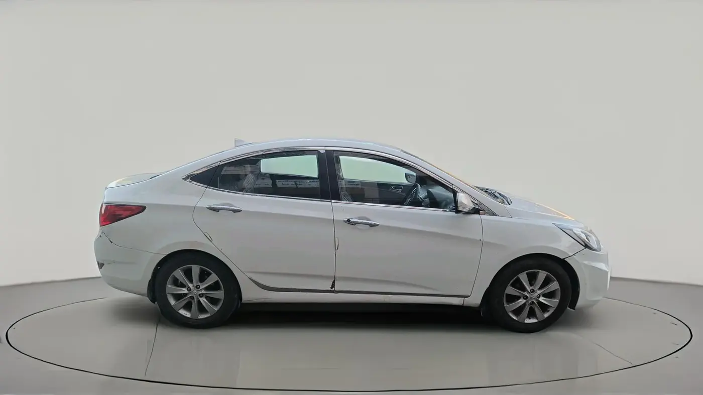 2013 Hyundai Verna FLUIDIC 1.6 CRDI SX, Diesel, Manual, 1,88,261 km, exterior
