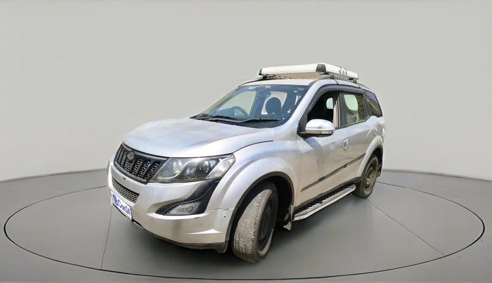 2017 Mahindra XUV500 W6, Diesel, Manual, 1,47,679 km, exterior