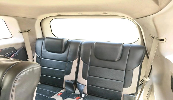 2017 Mahindra XUV500 W6, Diesel, Manual, 1,47,679 km, exterior