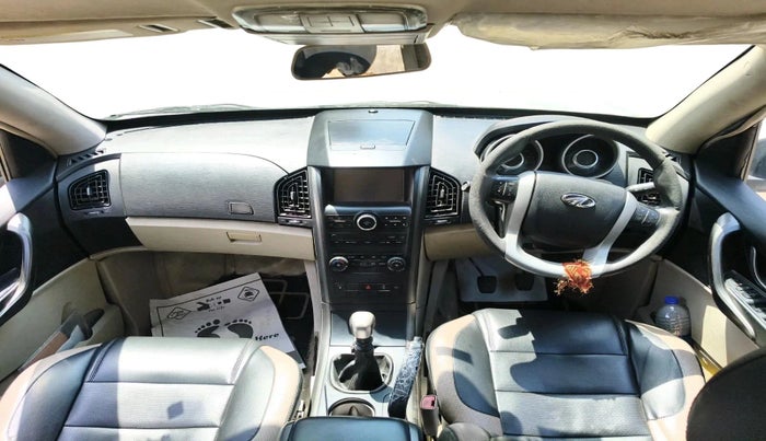 2017 Mahindra XUV500 W6, Diesel, Manual, 1,47,679 km, interior