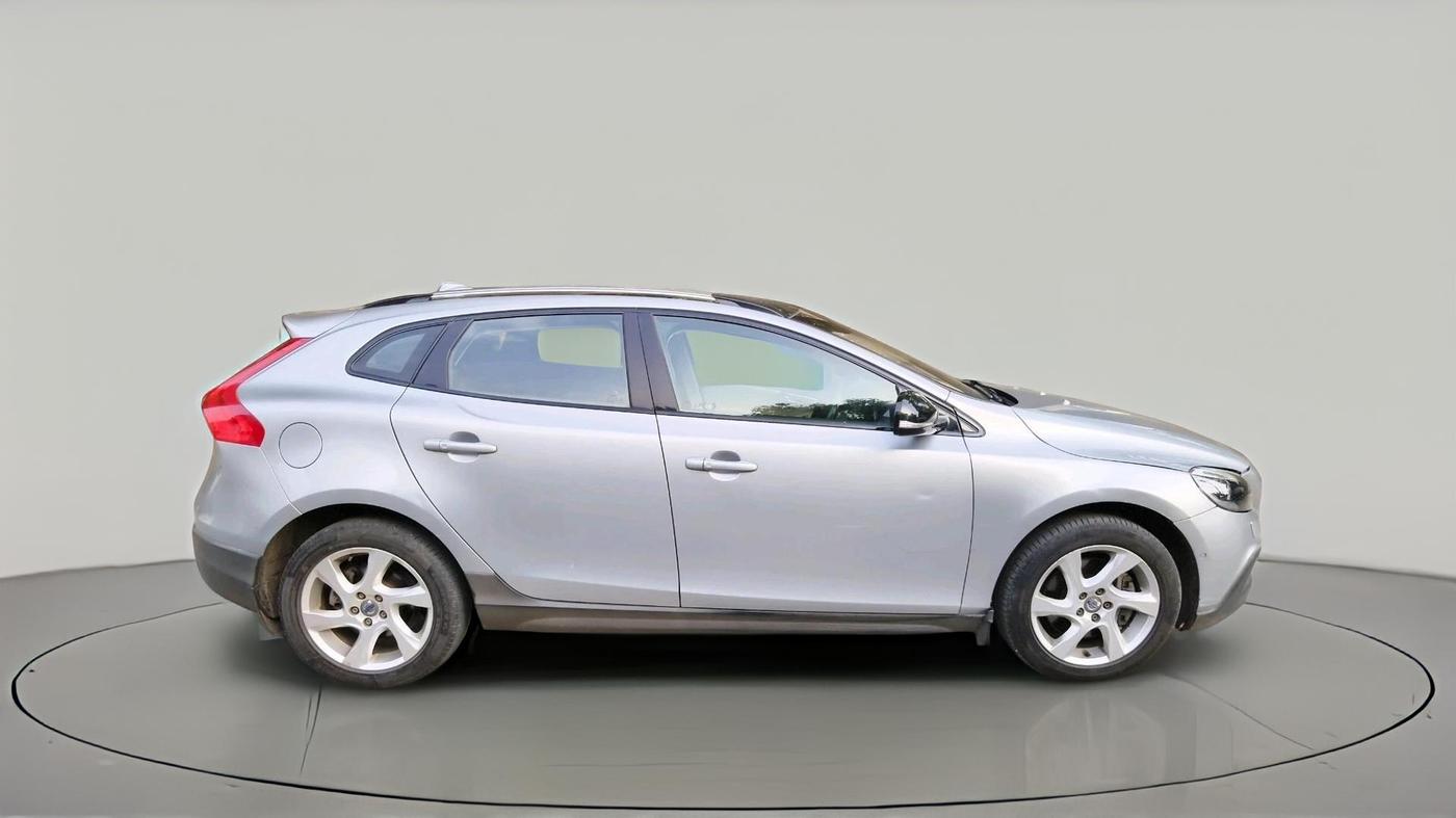 2013 Volvo V40 Cross Country D3, Diesel, Automatic, 90,003 km, exterior
