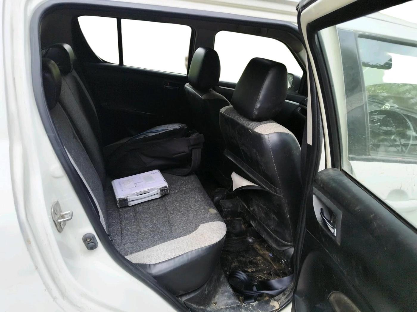 2015 Maruti Swift VDI, Diesel, Manual, 69,941 km, interior