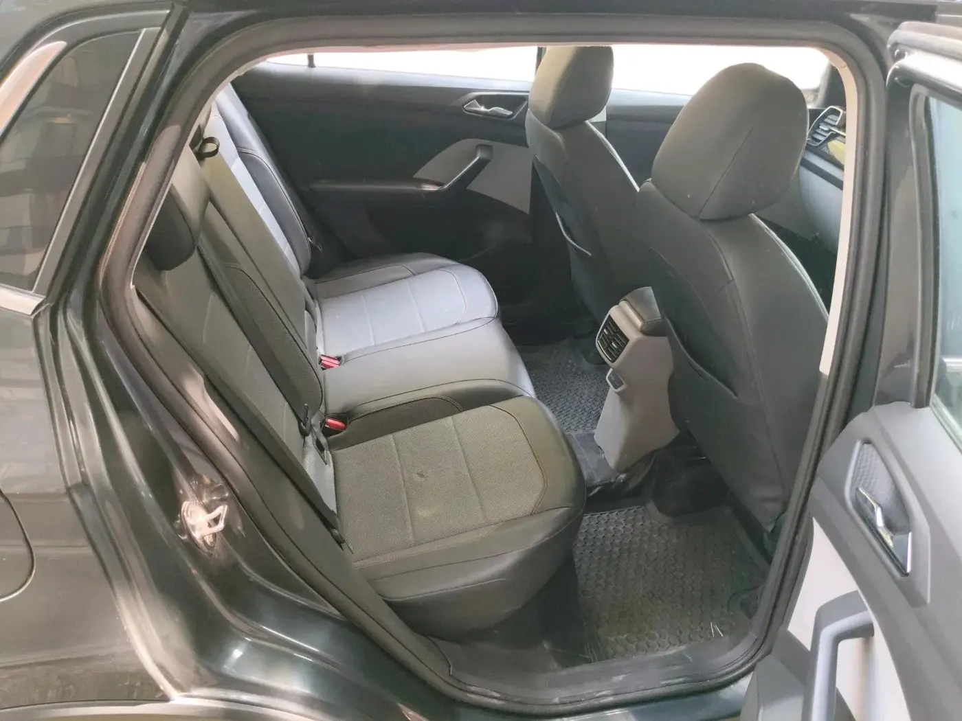 2022 Skoda KUSHAQ STYLE 1.5L TSI DSG, Petrol, Automatic, 1,03,583 km, interior