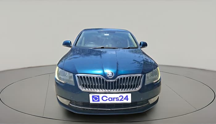 2014 Skoda Superb ELEGANCE 2.0 TDI CR AT, Diesel, Automatic, 1,05,317 km, exterior