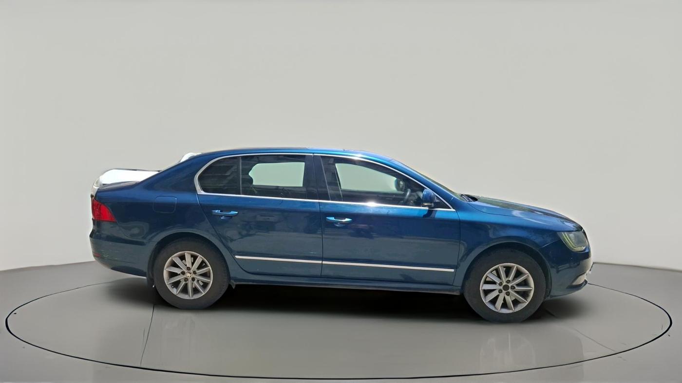 2014 Skoda Superb ELEGANCE 2.0 TDI CR AT, Diesel, Automatic, 1,05,317 km, exterior