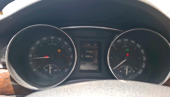 2014 Skoda Superb ELEGANCE 2.0 TDI CR AT, Diesel, Automatic, 1,05,317 km, interior