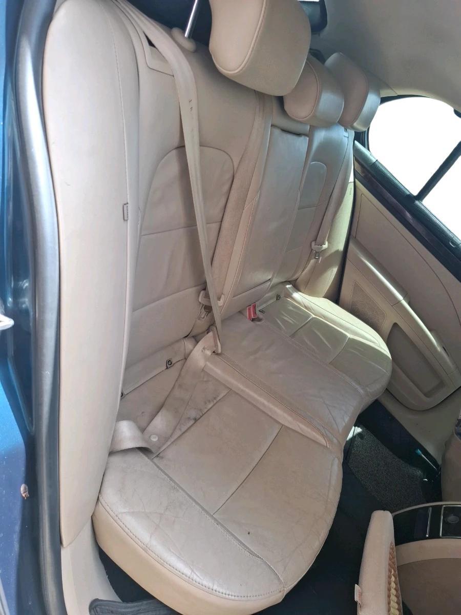2014 Skoda Superb ELEGANCE 2.0 TDI CR AT, Diesel, Automatic, 1,05,317 km, interior
