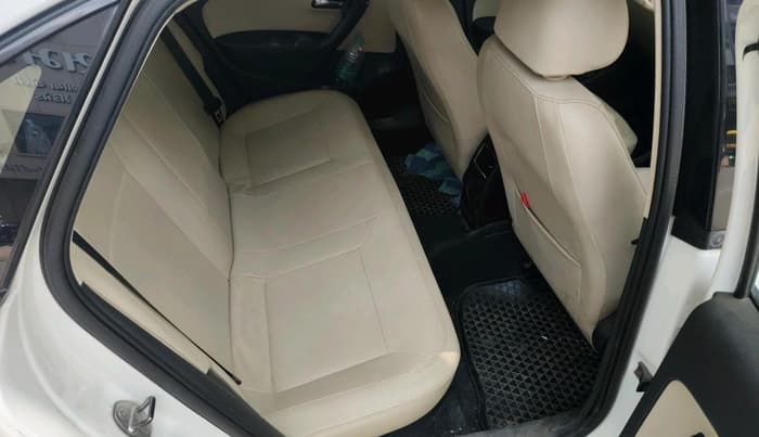 2017 Skoda Rapid STYLE 1.5 TDI, Diesel, Manual, 1,29,019 km, interior