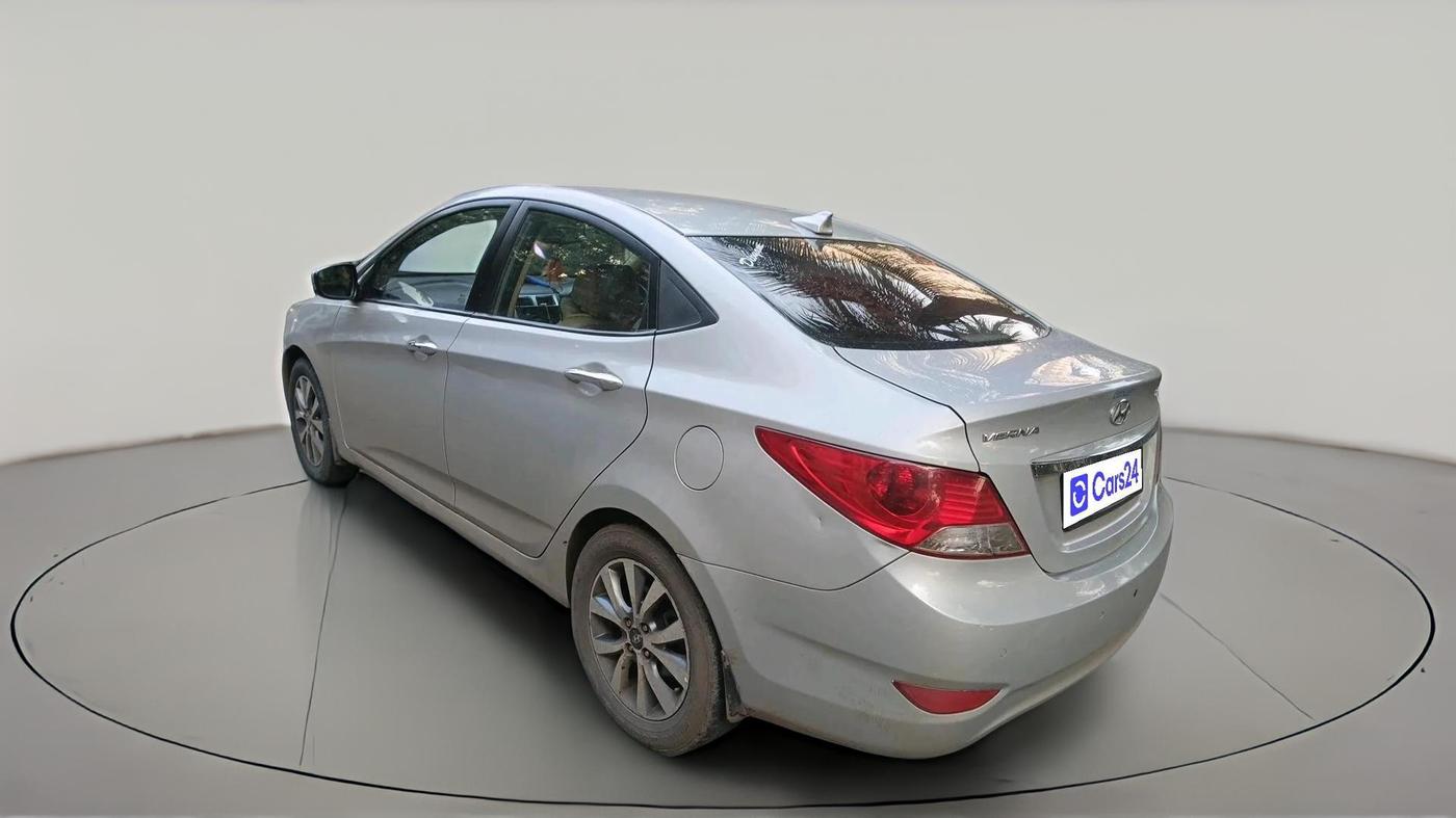 2014 Hyundai Verna FLUIDIC 1.6 CRDI SX OPT, Diesel, Manual, 1,04,254 km, exterior