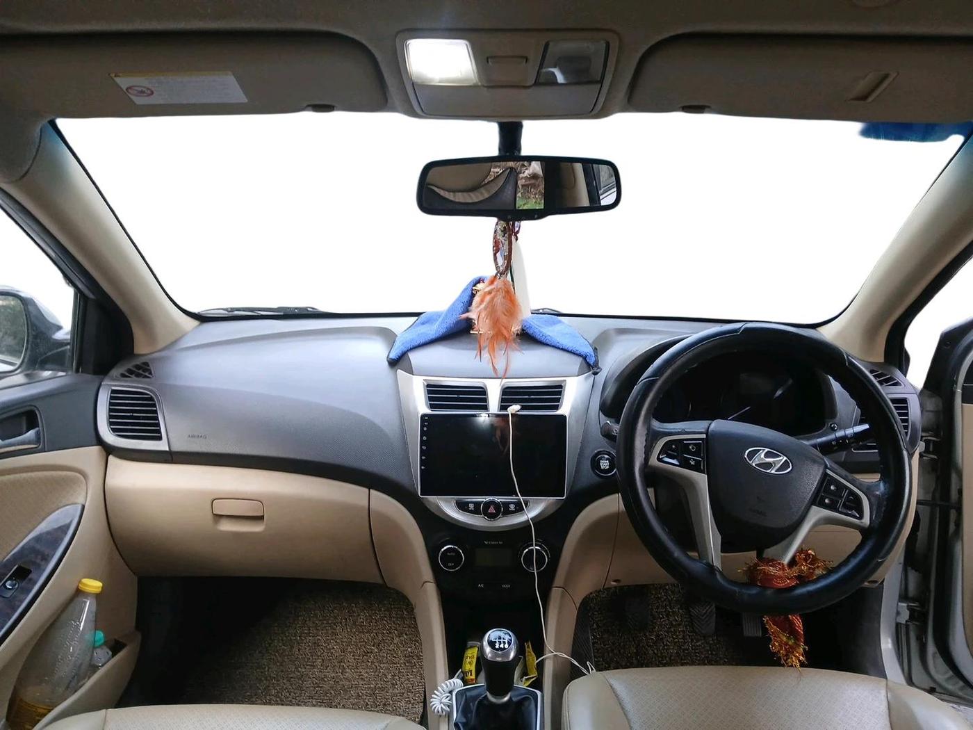 2014 Hyundai Verna FLUIDIC 1.6 CRDI SX OPT, Diesel, Manual, 1,04,254 km, interior