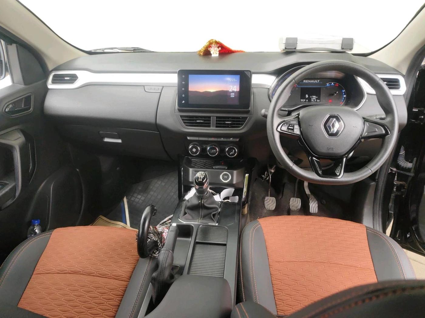 2024 Renault Kiger RXT (O) MT, Petrol, Manual, 11,796 km, interior