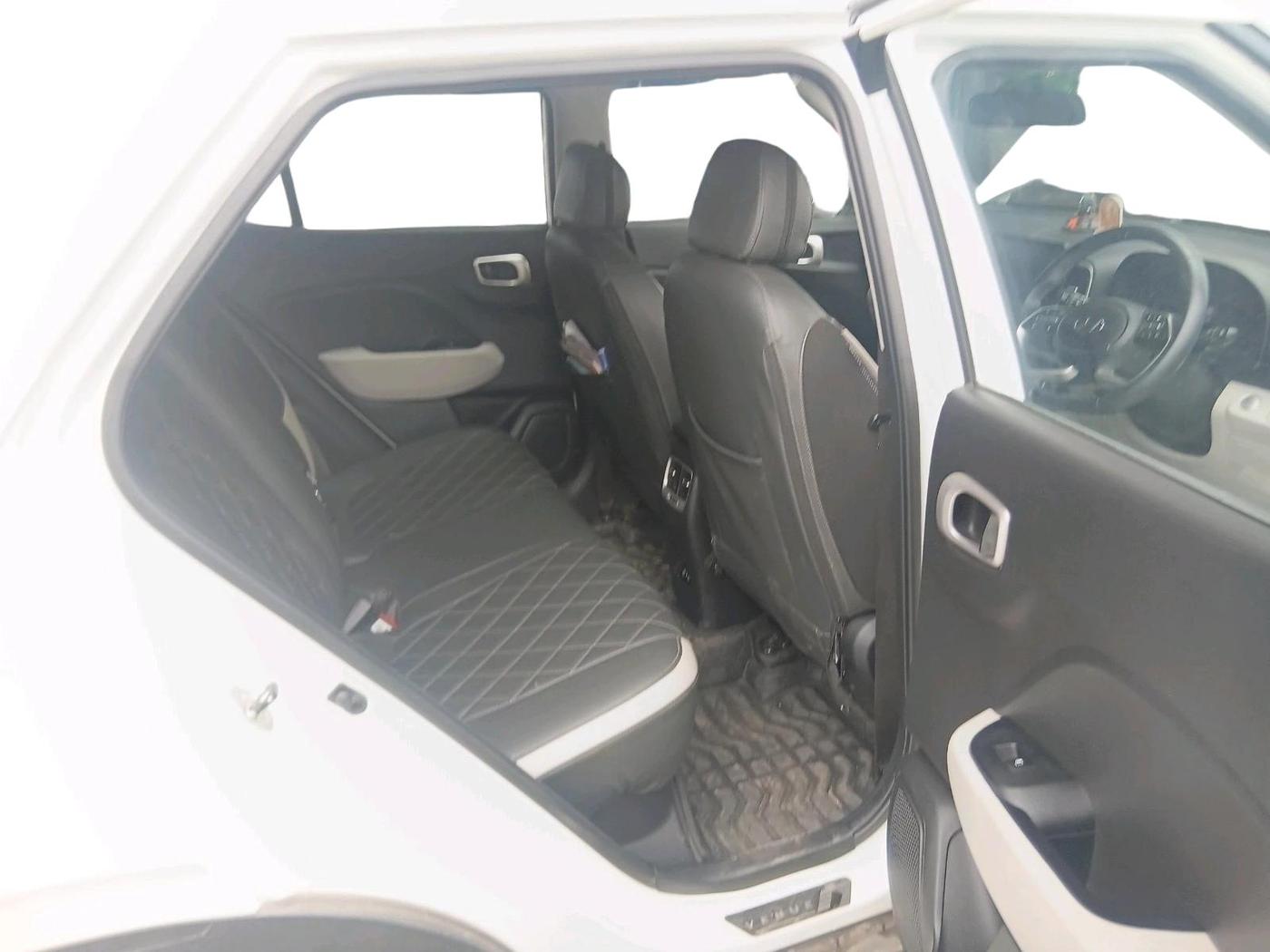 2023 Hyundai VENUE SX 1.5 CRDI, Diesel, Manual, 44,895 km, interior