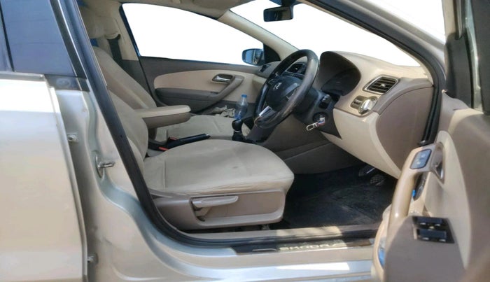 2014 Skoda Rapid ELEGANCE 1.6 TDI CR MT, Diesel, Manual, 85,936 km, interior