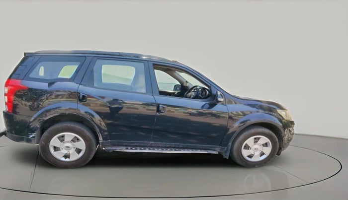 2017 Mahindra XUV500 W6, Diesel, Manual, 1,54,066 km, exterior