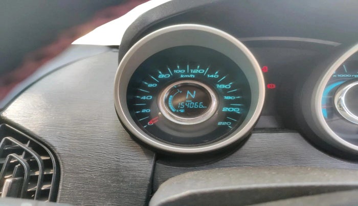 2017 Mahindra XUV500 W6, Diesel, Manual, 1,54,066 km, interior