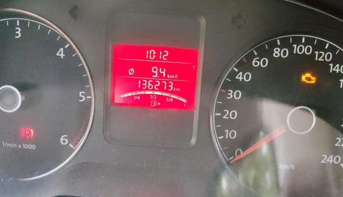 2013 Volkswagen Vento HIGHLINE DIESEL 1.6, Diesel, Manual, 1,36,273 km, interior