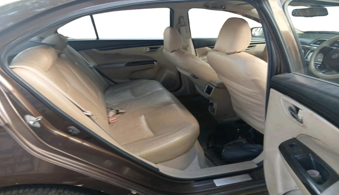 2016 Maruti Ciaz ZDI+ SHVS, Diesel, Manual, 1,32,505 km, interior