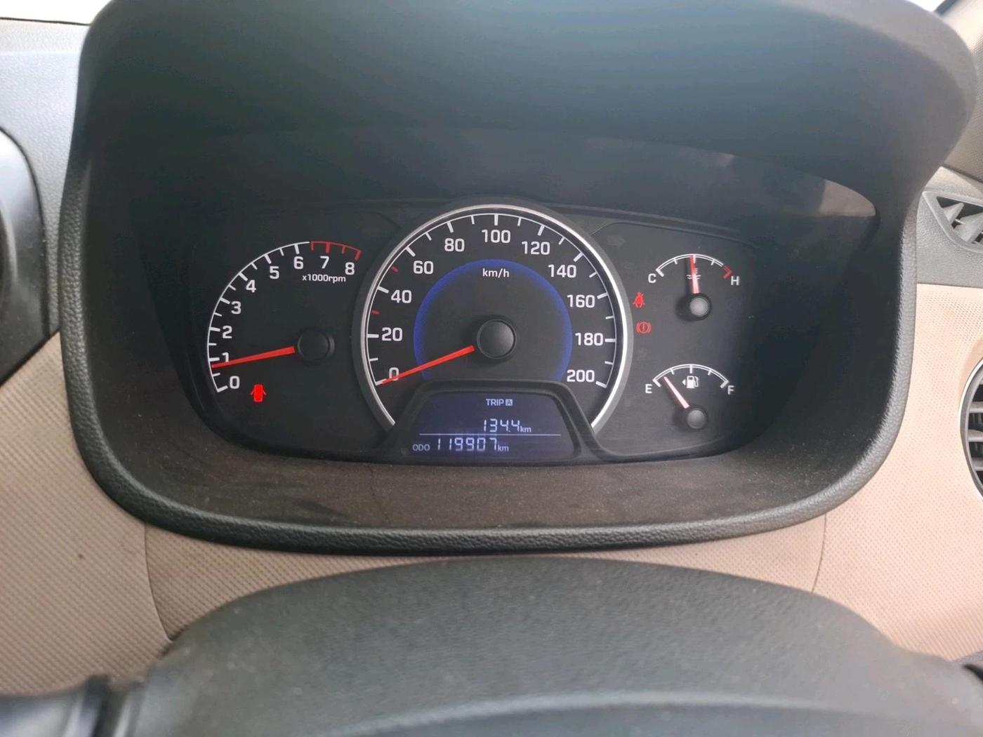 2018 Hyundai Grand i10 MAGNA 1.2 KAPPA VTVT, Petrol, Manual, 1,19,907 km, interior