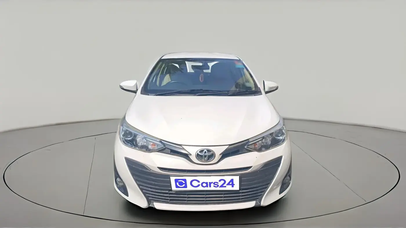 2018 Toyota YARIS V CVT, Petrol, Automatic, 93,152 km, exterior