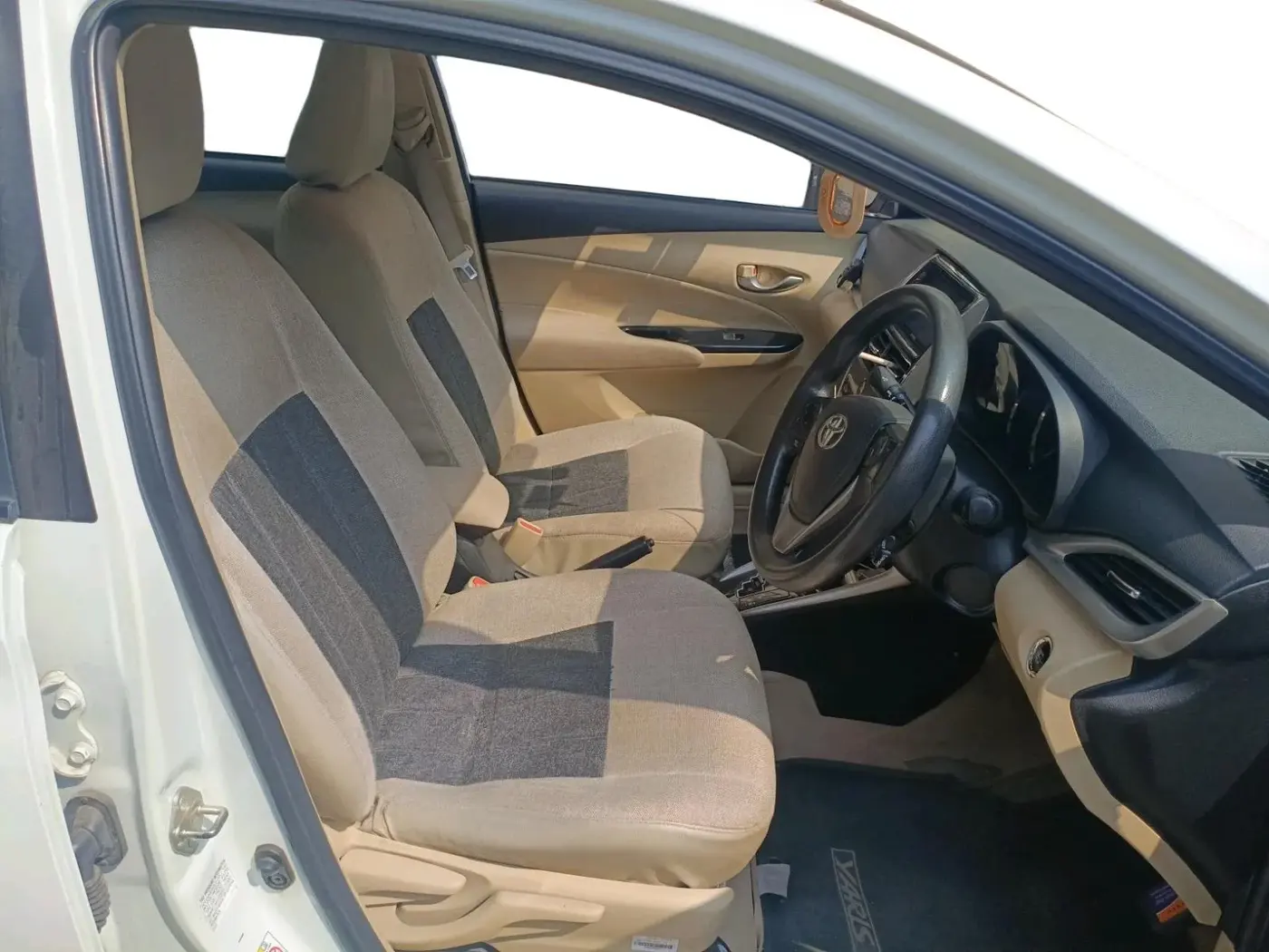 2018 Toyota YARIS V CVT, Petrol, Automatic, 93,152 km, interior