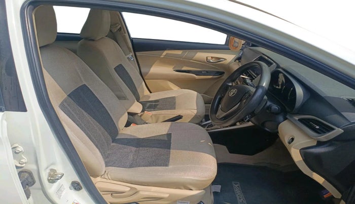 2018 Toyota YARIS V CVT, Petrol, Automatic, 93,152 km, interior