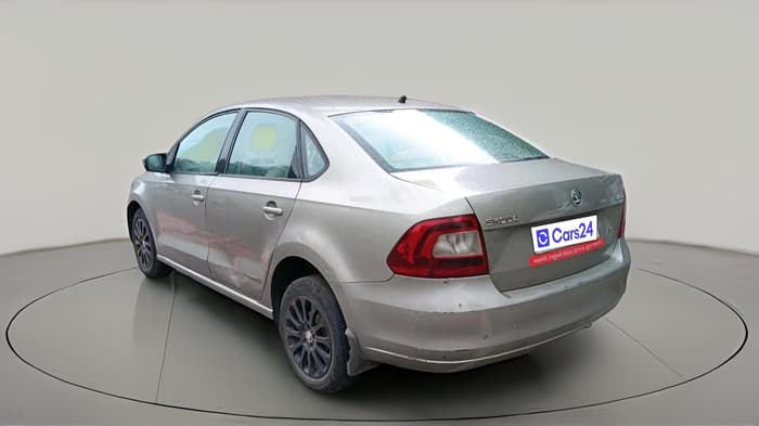 2015 Skoda Rapid AMBITION 1.5 TDI AT, Diesel, Automatic, 1,58,593 km, exterior