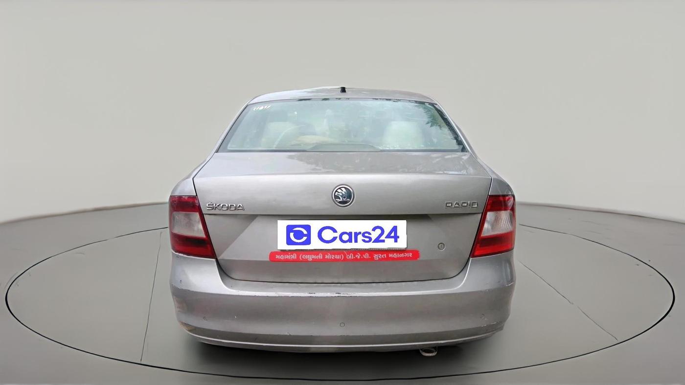 2015 Skoda Rapid AMBITION 1.5 TDI AT, Diesel, Automatic, 1,58,593 km, exterior